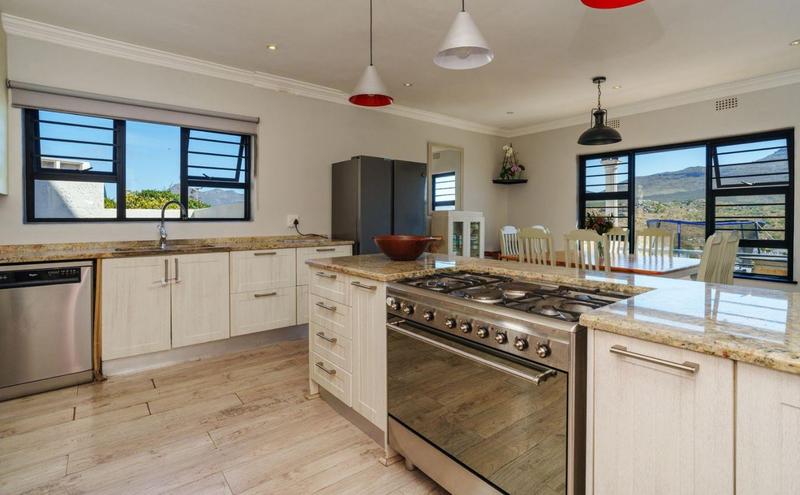 7 Bedroom Property for Sale in Fish Hoek Western Cape